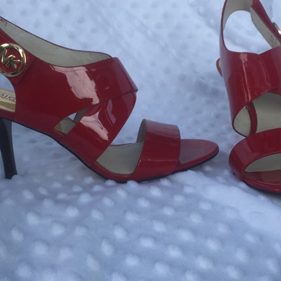 Michael Kors Red Patent Size 7.0 - Picture 3 of 3